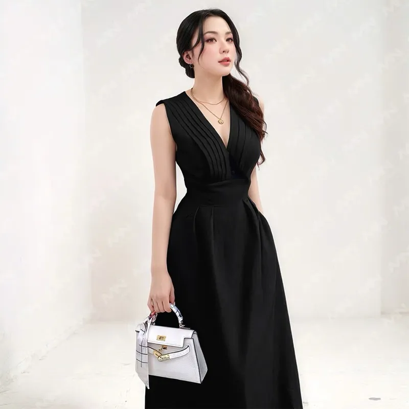Ảnh Đầm dự tiệc MINA dáng xoè midi cổ chữ V xếp ly ngực sát nách màu đen sang trọng quyến rũ xinh đẹp MN182 3
