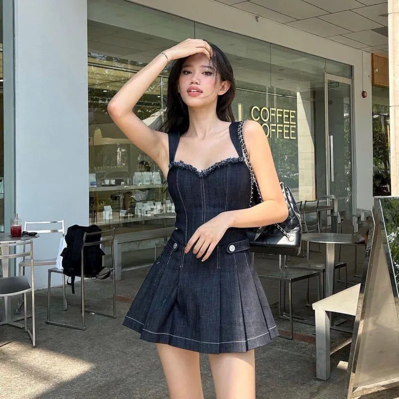 Ảnh Đầm dự tiệc thương hiệu Đầm Váy Mina hai dây bản to dáng xoè xếp ly chất Jeans cao cấp quyến rũ trẻ trung MN245 2