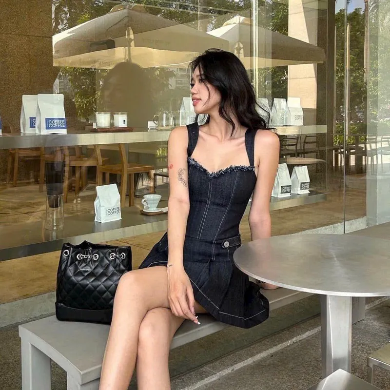 Ảnh Đầm dự tiệc thương hiệu Đầm Váy Mina hai dây bản to dáng xoè xếp ly chất Jeans cao cấp quyến rũ trẻ trung MN245 4