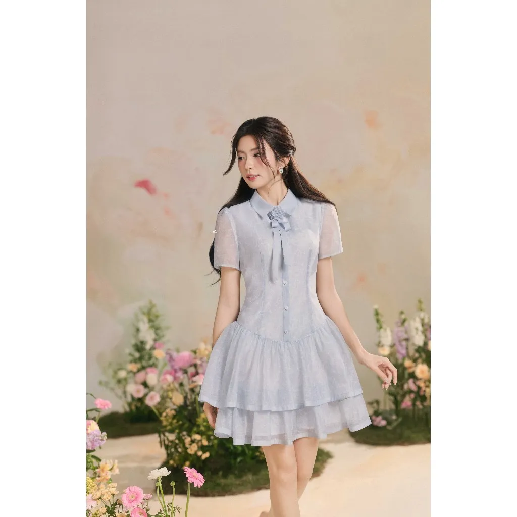 Ảnh Đầm phối cổ nơ, chân nhún tầng họa tiết 1R09.2503OG, váy đầm cổ sơ mi xòe tầng bồng nữ tính thanh lịch thiết kế bởi JM 2
