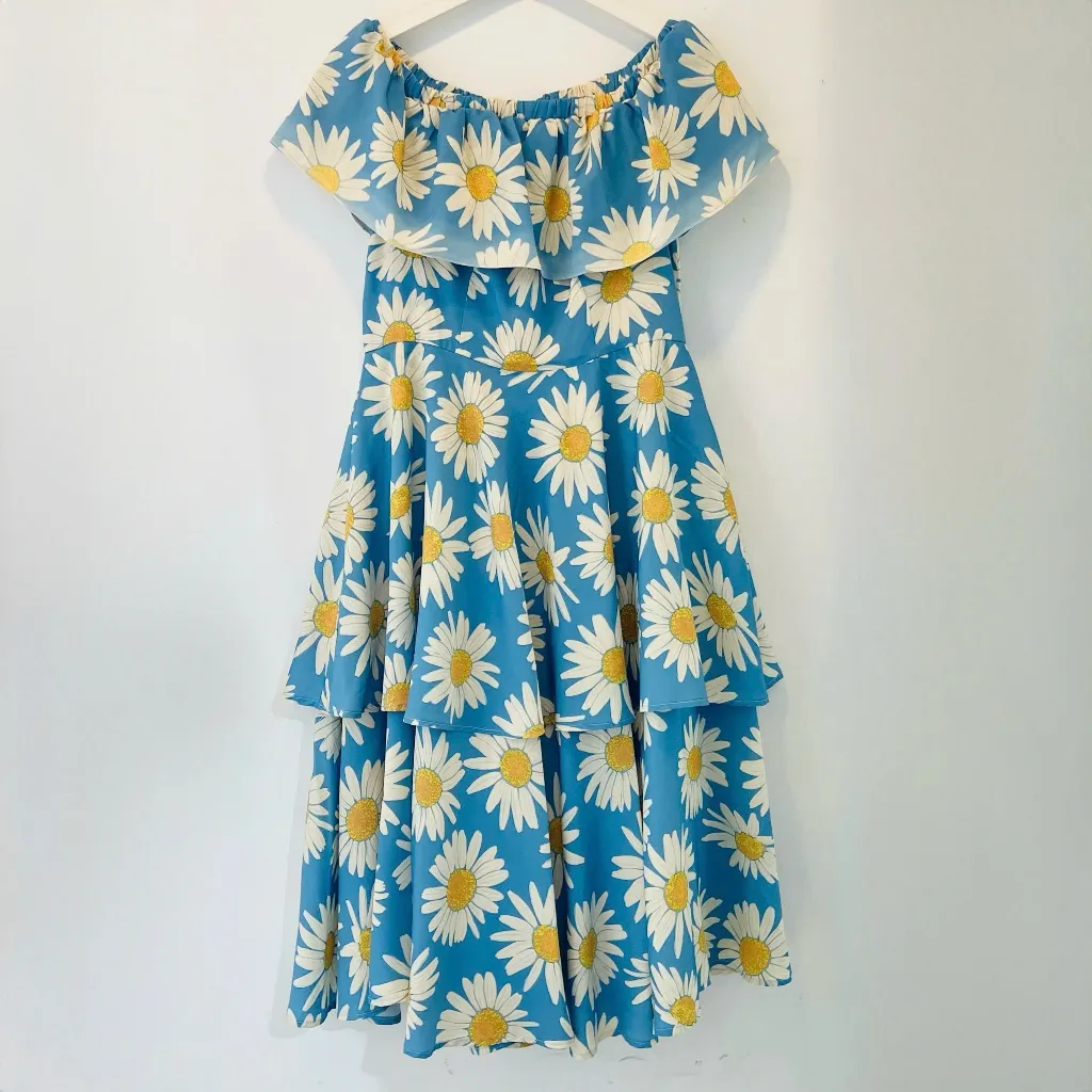 Ảnh Đầm thời trang secondhand thanh lý. Giá rẻ. Giao hàng hoả tốc toàn quốc 4