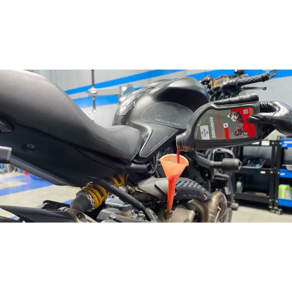 Ảnh Dầu Nhớt Xe Moto Fuchs Silkolene Pro 4 XP 10w50 1L 1