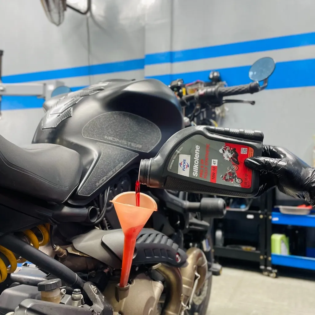 Ảnh Dầu Nhớt Xe Moto Fuchs Silkolene Pro 4 XP 10w50 1L 3