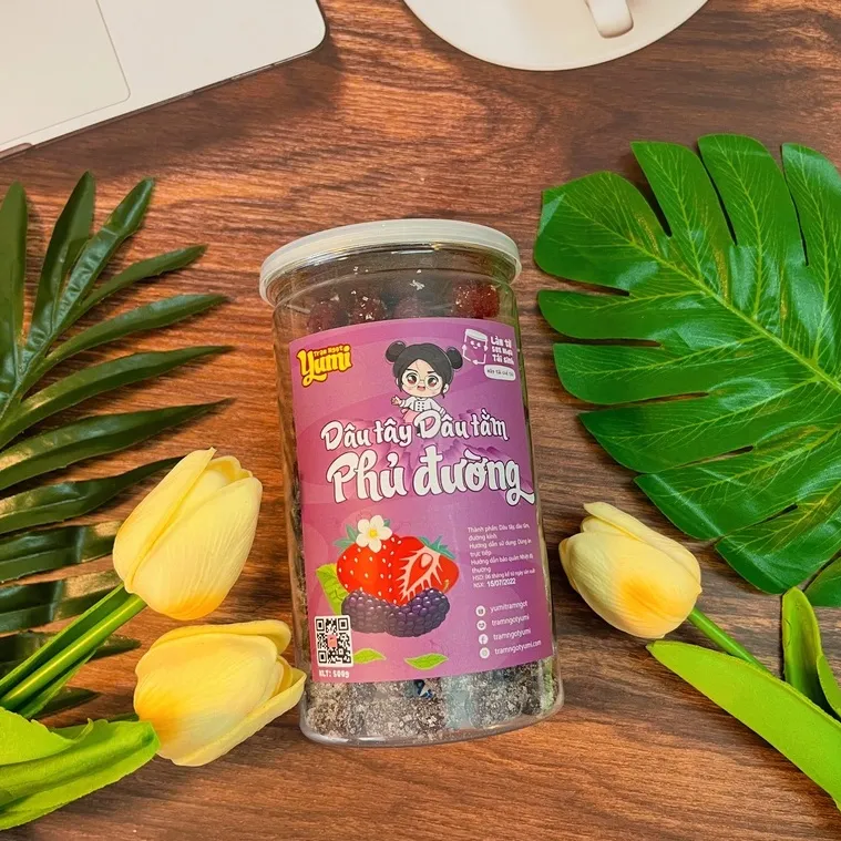 Ảnh Dâu tây dâu tằm phủ đường Yumi 500g kẹo hoa quả mix chua ngọt ăn vặt trái cây thơm ngon 2