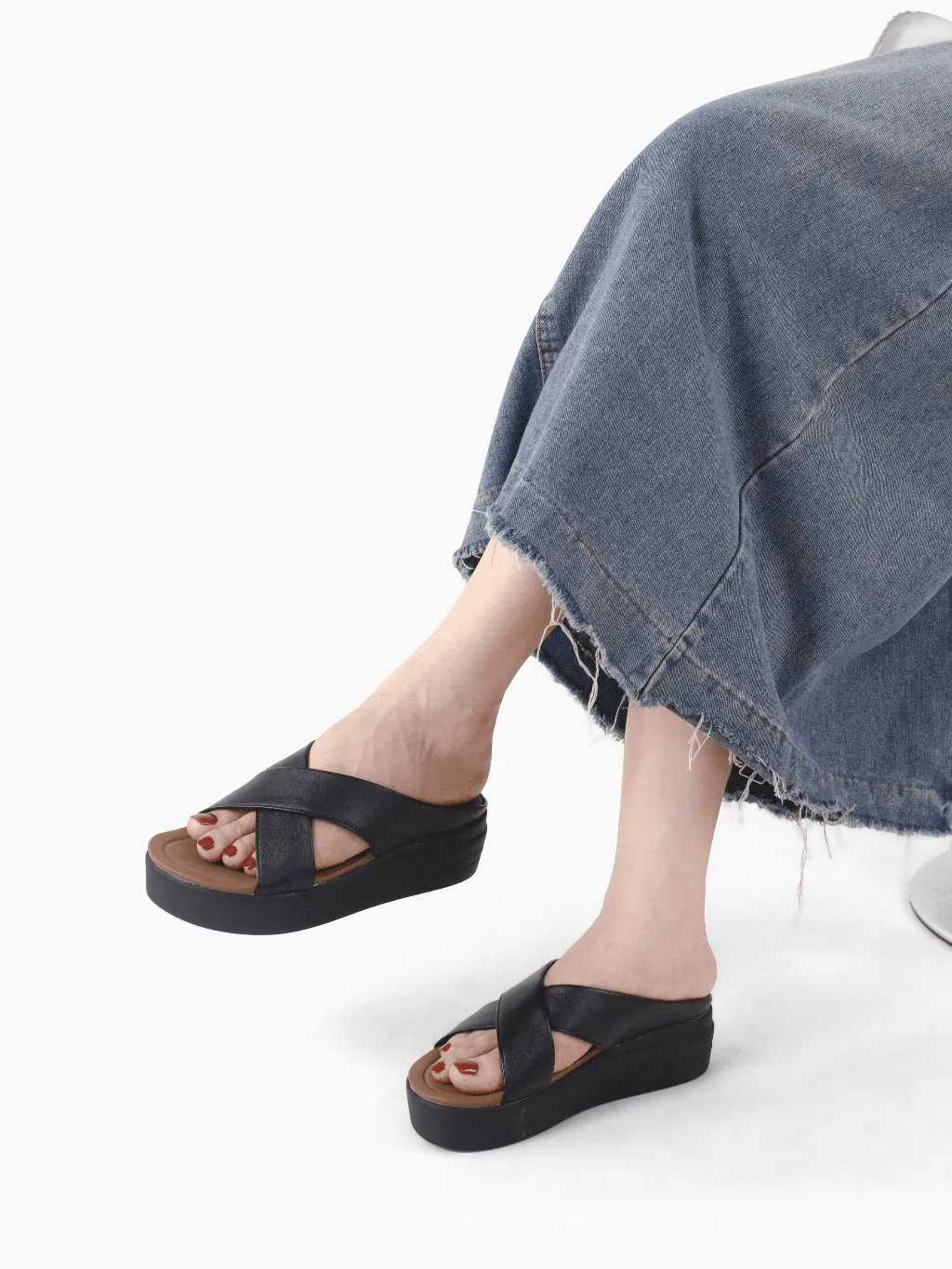 Ảnh Dép Bánh Mì Nữ Cillie Quai Chéo Mềm Đế Cao Tôn Dáng Không Đau Mỏi Chân DE18 4