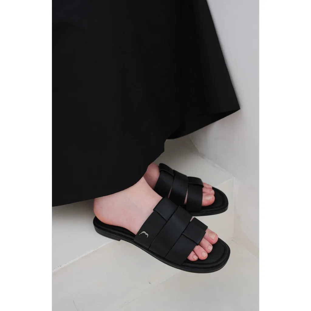 Ảnh Dép Quai Ngang KUMOO IRI Slide Sandal Màu Đen SD-KUMO-003 Da Thật Nappa Thời Trang Cá Tính 4
