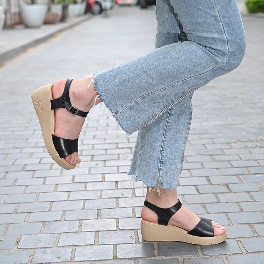 Ảnh Dép sandal nữ đế xuồng LUNASHOES 62702 cao 5p da bò mềm êm chân khóa cài bảo hành 2 năm 4