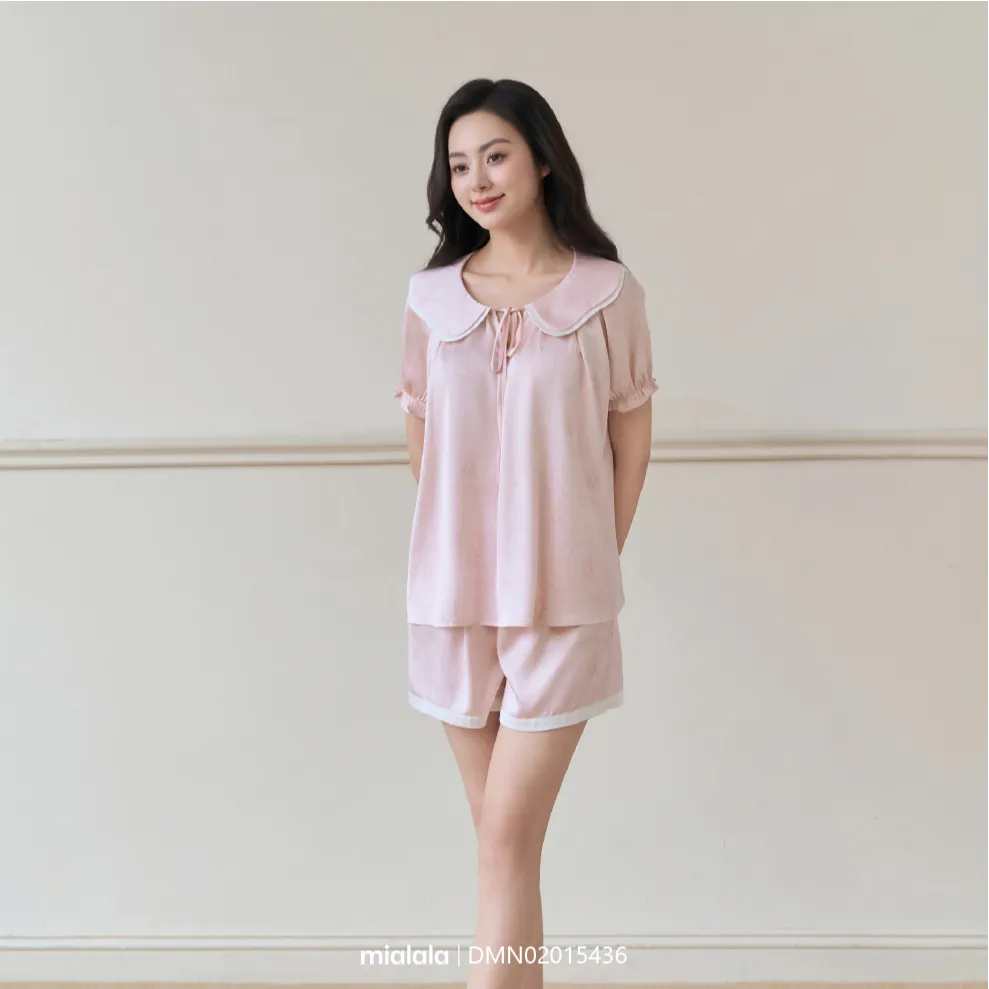 Ảnh Đồ mặc nhà Mialala chất liệu lụa với cổ bèo tinh tế và tay nhún bèo điệu đà DMN02015436 1