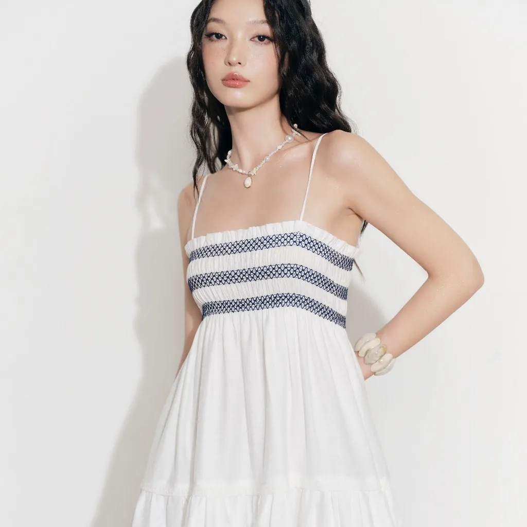 Ảnh DOTTIE - Đầm ngắn chạy smocking trang trí - Trắng - D0697 4