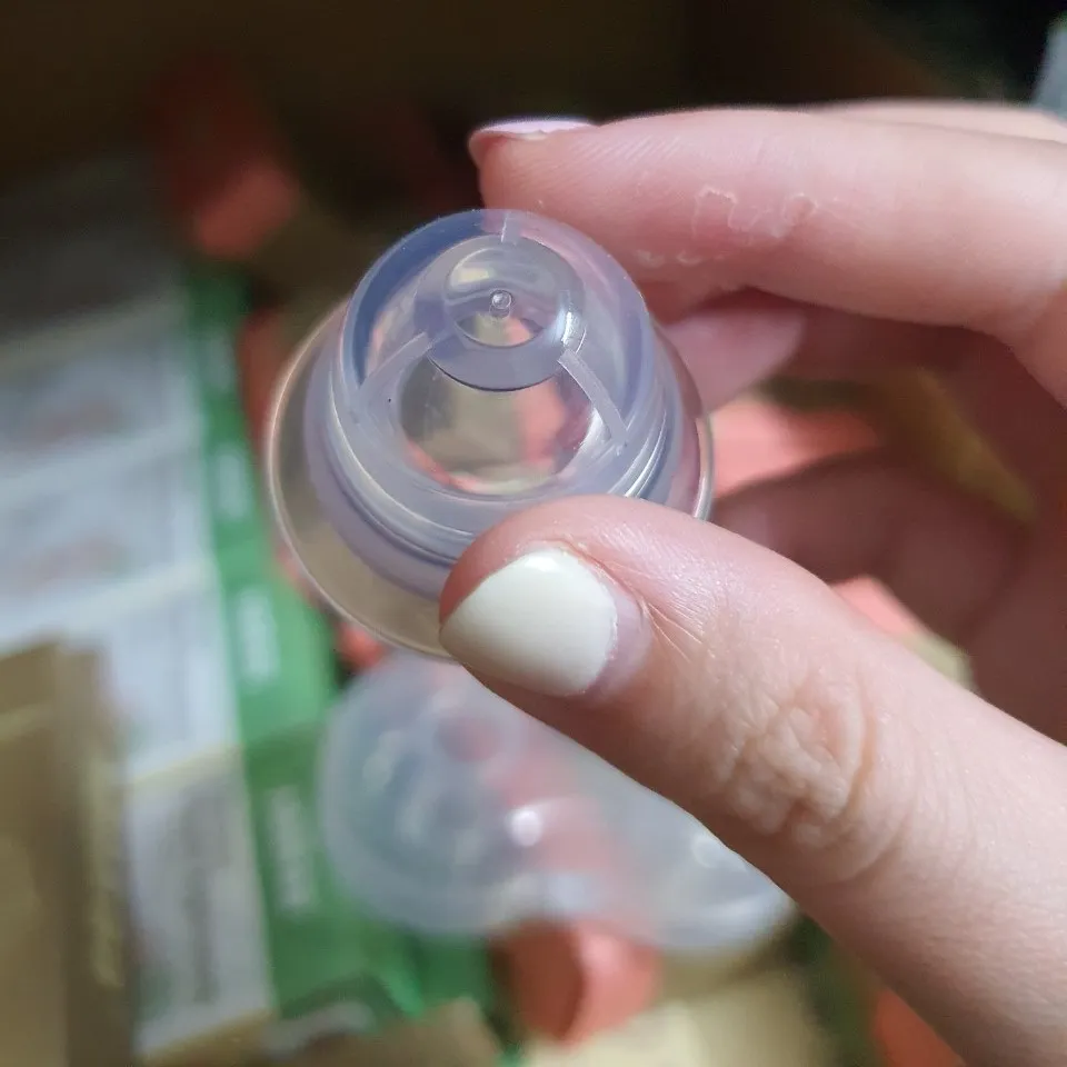 Ảnh Dụng cụ kéo/hút đầu ti thụt cao cấp Haakaa, Chất liệu silicone cao cấp, Hộp 2 chiếc 4