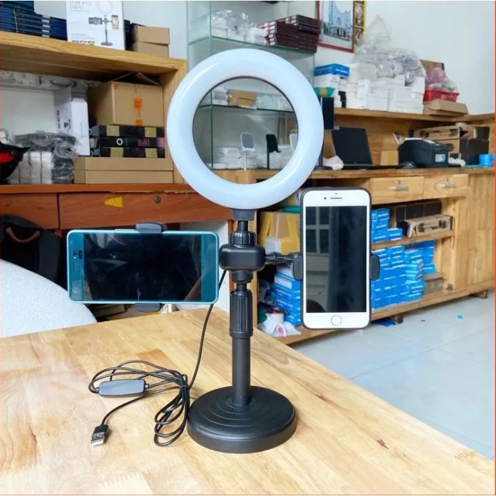 Ảnh Đèn Livestream Để Bàn 2 Kẹp G40 Hỗ Trợ Livestream Quay Video, Giá Đỡ Điện Thoại Xoay 360 Độ -  HOLOCOM 1