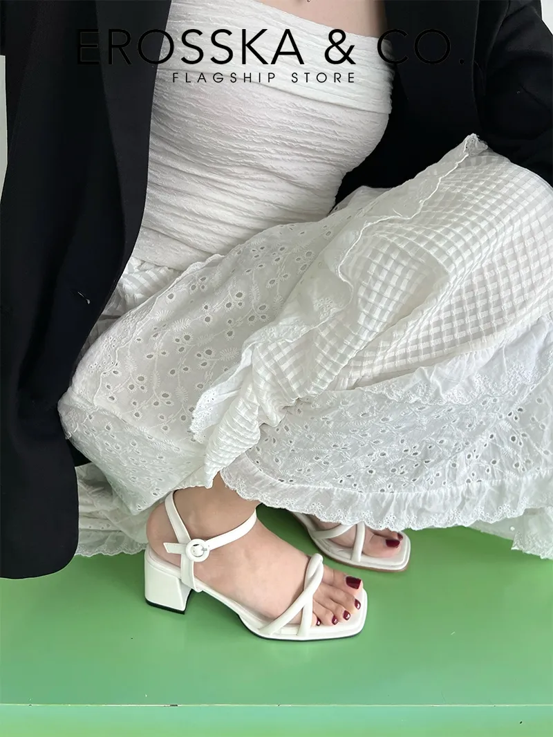 Ảnh Erosska Kya - Giày sandal cao gót nữ mũi vuông quai đan phong cách đơn giản màu đen cao 6cm - EB072 4