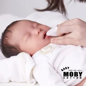 Ảnh Gạc rơ lưỡi Moby Baby vệ sinh răng miệng cho bé (5x5cm) 1
