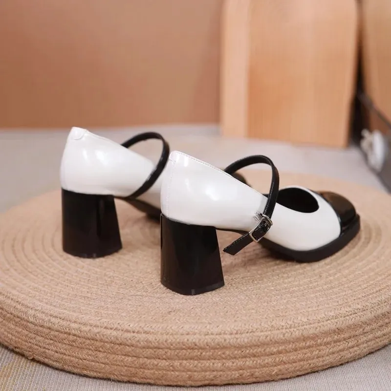 Ảnh Giày cao gót nữ phối mũi FAROSA - C30 giày quai cài gót vuông cao 7cm chất da mềm cực xinh (FORM TO) 3