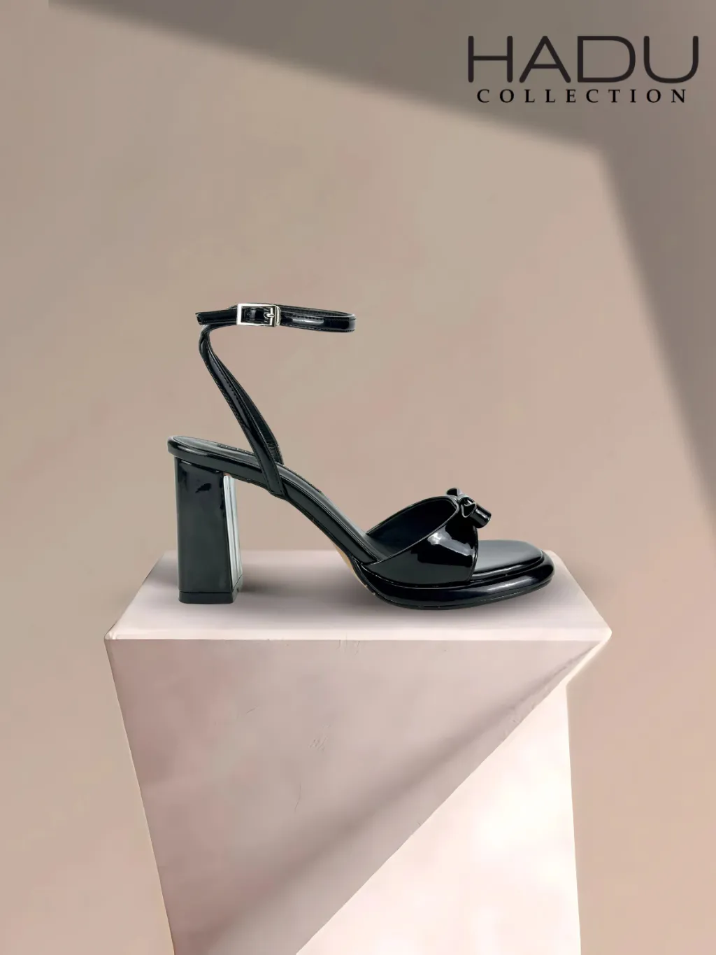 Ảnh Giày Sandal Gót Vuông ERICA 9P Quai Ngang Đính Nơ HADU M7145 Da PU Cao Cấp Đế Chống Trượt BH 12T 4