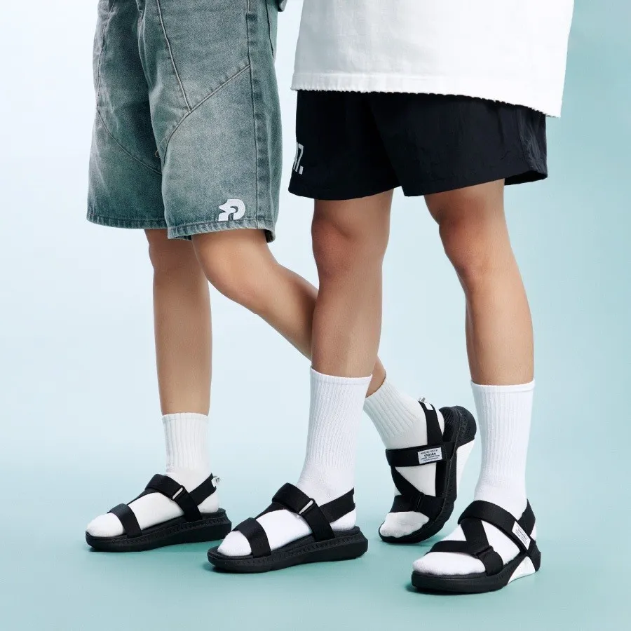 Ảnh Giày Sandals Nam Nữ Unisex Shondo F7 Racing Đế Đen Phối Trắng Quai Đen F7R1010 4