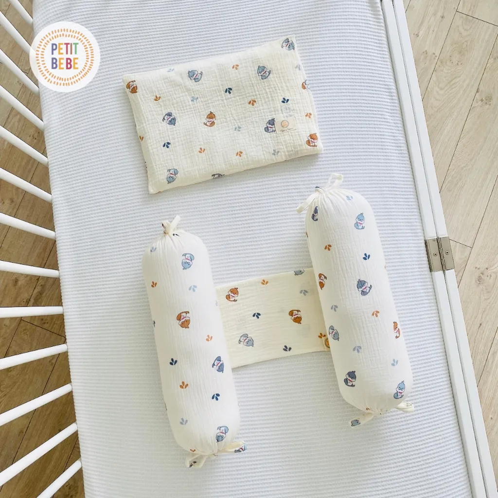 Ảnh Gối chặn cho bé sơ sinh PETIT BEBE muslin thoáng khí giúp trẻ ngủ ngon chống giật mình 3