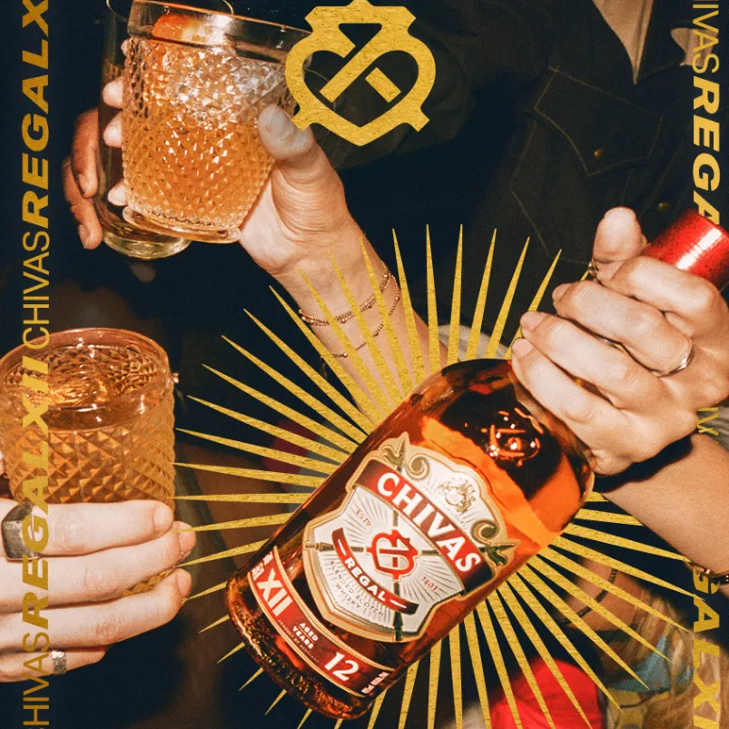 Ảnh Hộp Rượu Quà Tết 2025 Whisky Chivas Regal 12 YO Nồng Độ Alc 40% 700ml Kèm Hộp và Túi Giấy 4