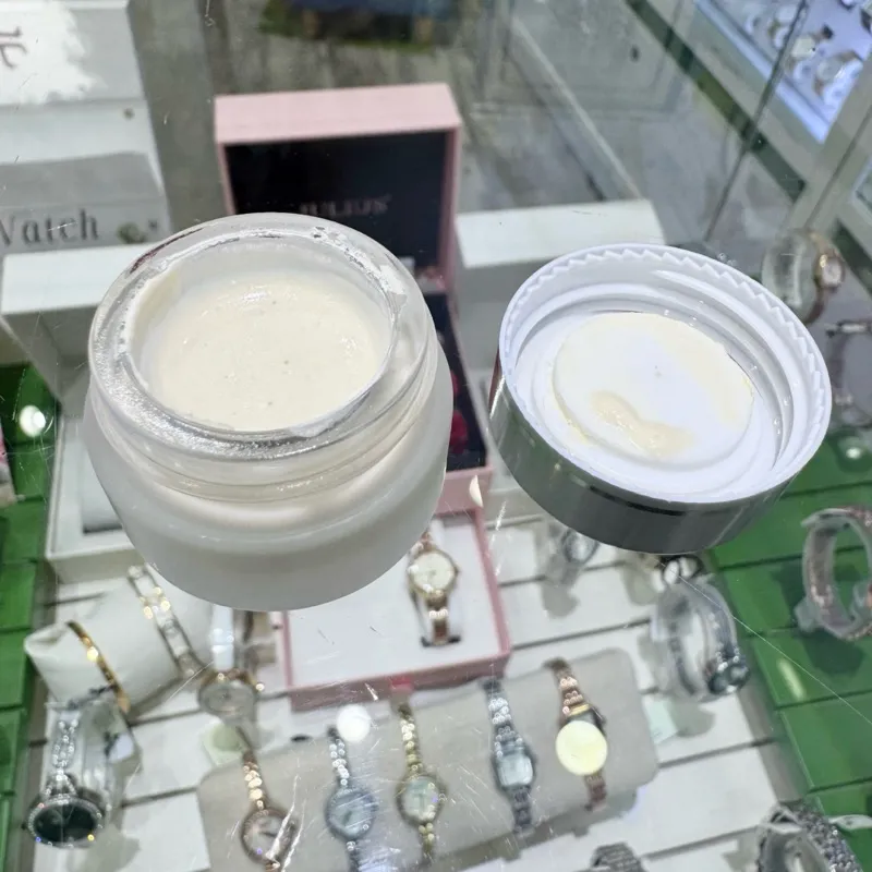 Ảnh Kem lau vệt oxy hoá cho vỏ đồng hồ và dây khoá kim loại (hủ 5g) 4