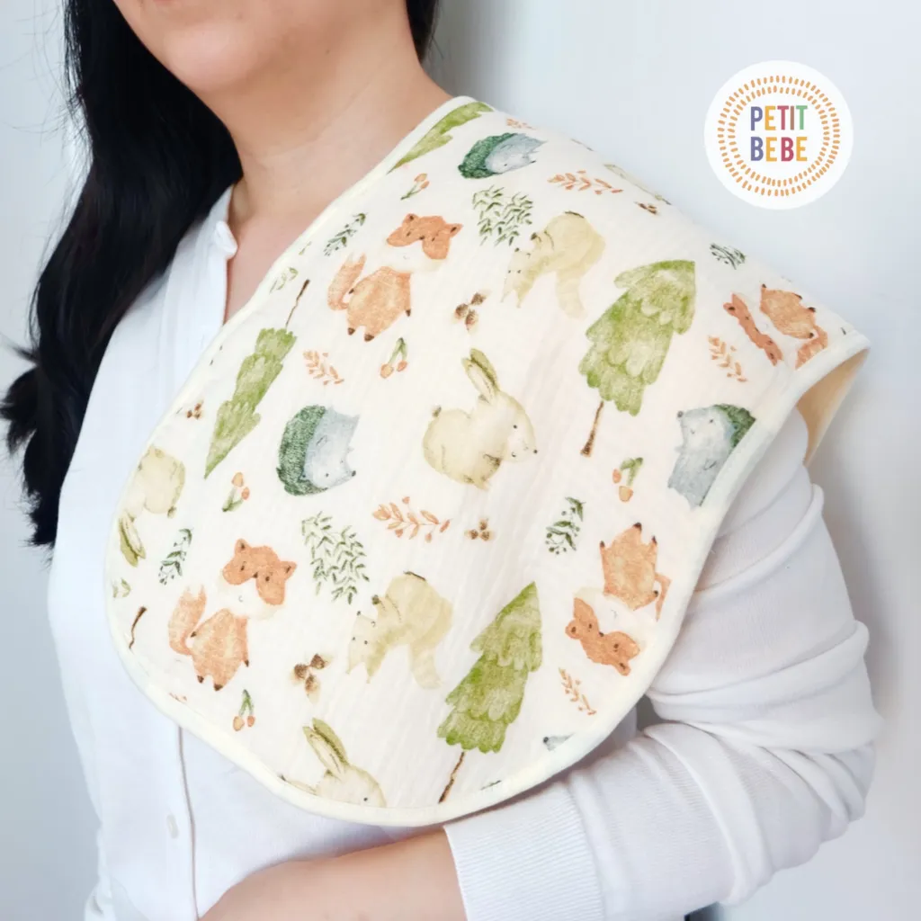Ảnh Khăn lót vai vỗ ợ hơi cho bé Petit Bebe muslin 6 lớp mềm mại thấm hút tốt an toàn cho da bé sơ sinh 1