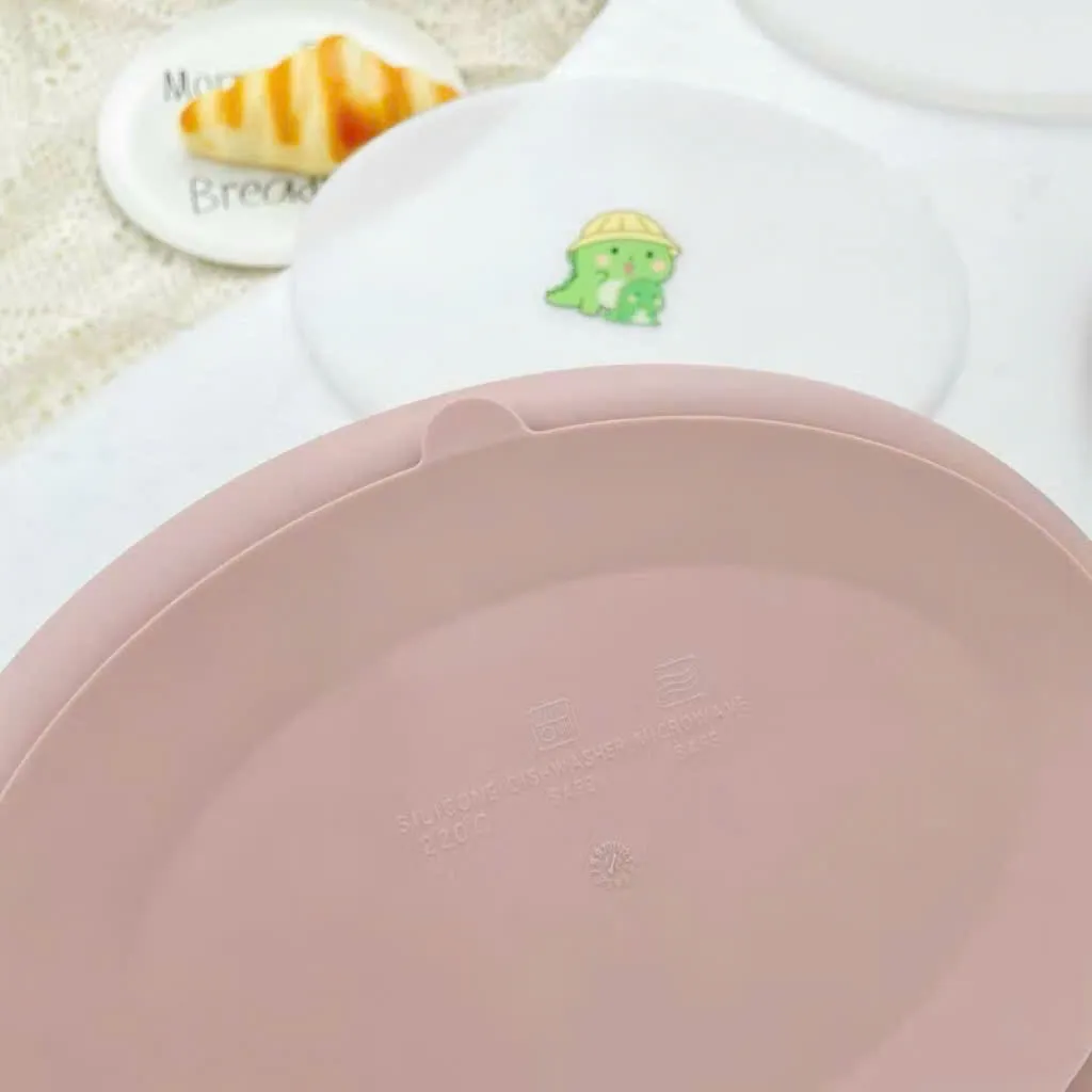 Ảnh Khay Ăn Dặm 4 Ngăn Hình Oval KidsWorld Chất Liệu Silicon Cao Cấp Có Đế Hít Chống Đổ Cho Bé 4