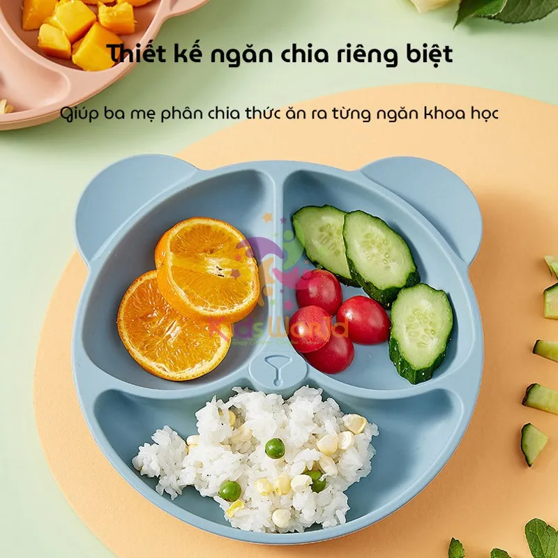 Ảnh Khay cho bé ăn dặm silicon hình gấu KidAndMom 3 ngăn có đế hút chân không chống trơn trượt 4