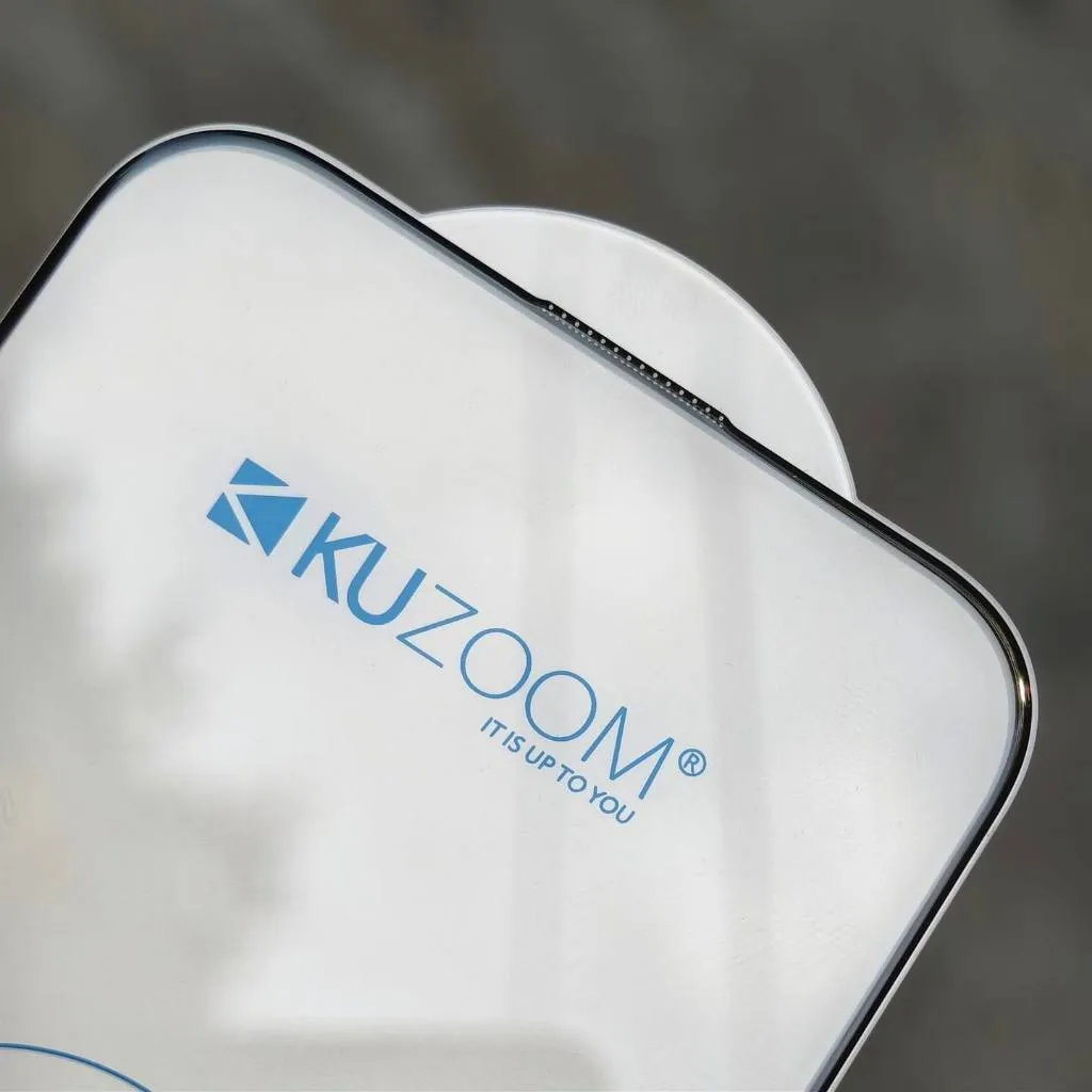 Ảnh Kính Cường Lực 3D Curved Chính Hãng KUZOOM Viền Mỏng Không Lẹm Dùng Cho Iphone 15 Promax-16 Promax 4