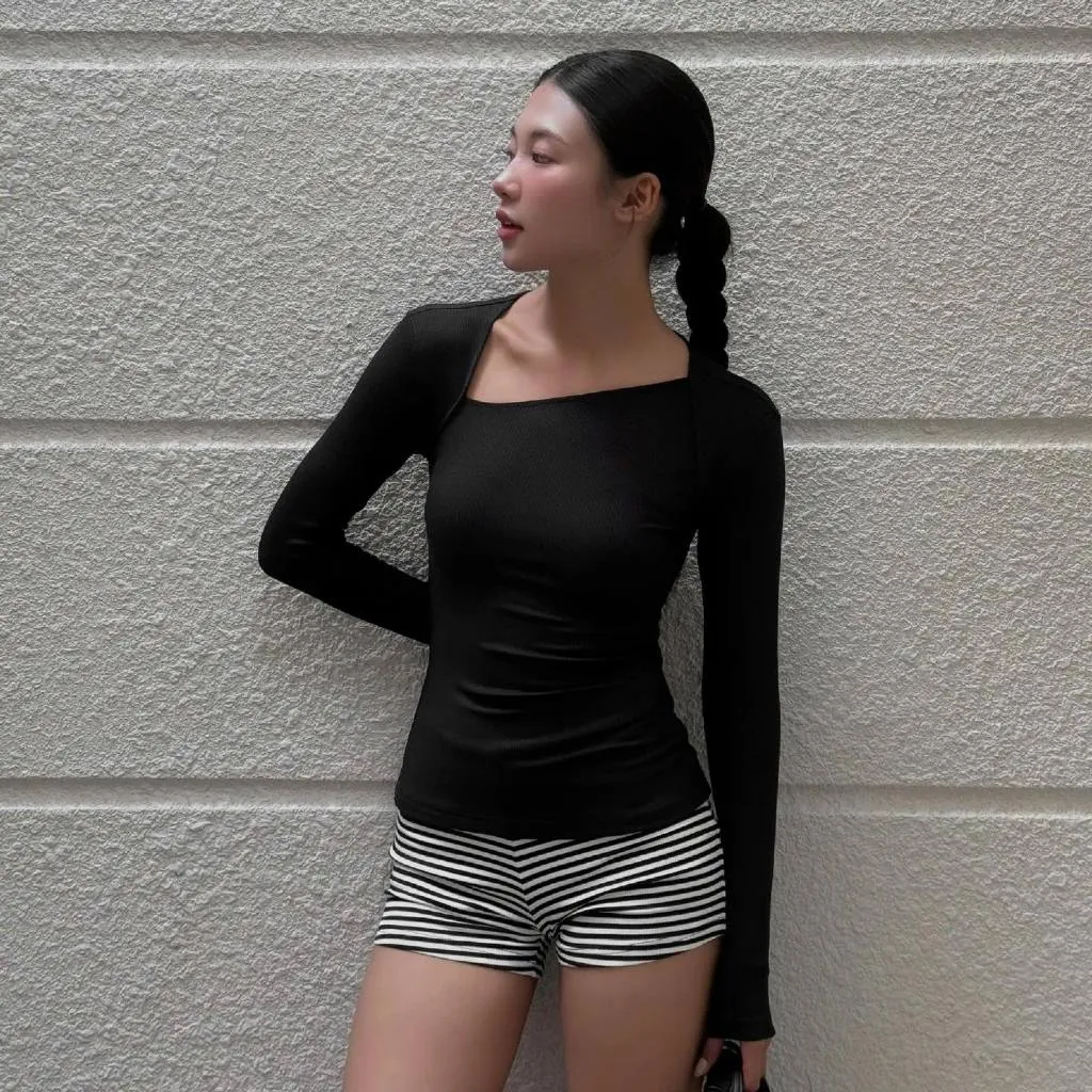 Ảnh làminapparel - SLANTED V-NECK LONG SLEEVE TOP 4