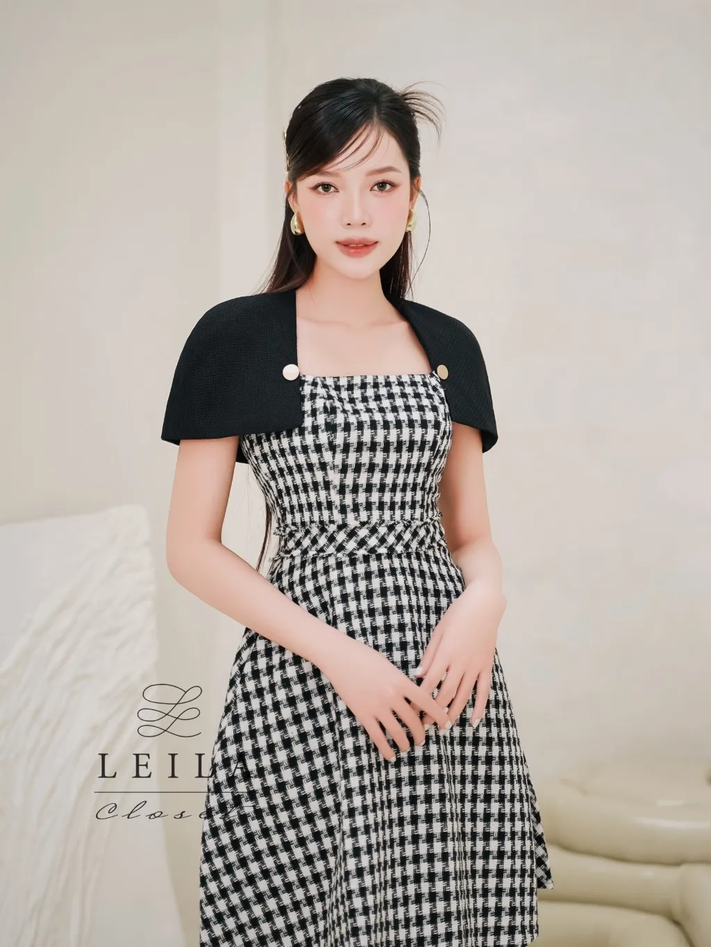 Ảnh LEILA CLOSET | Đầm thiết kế Jynn caro cổ vuông dáng xoè ngắn 1