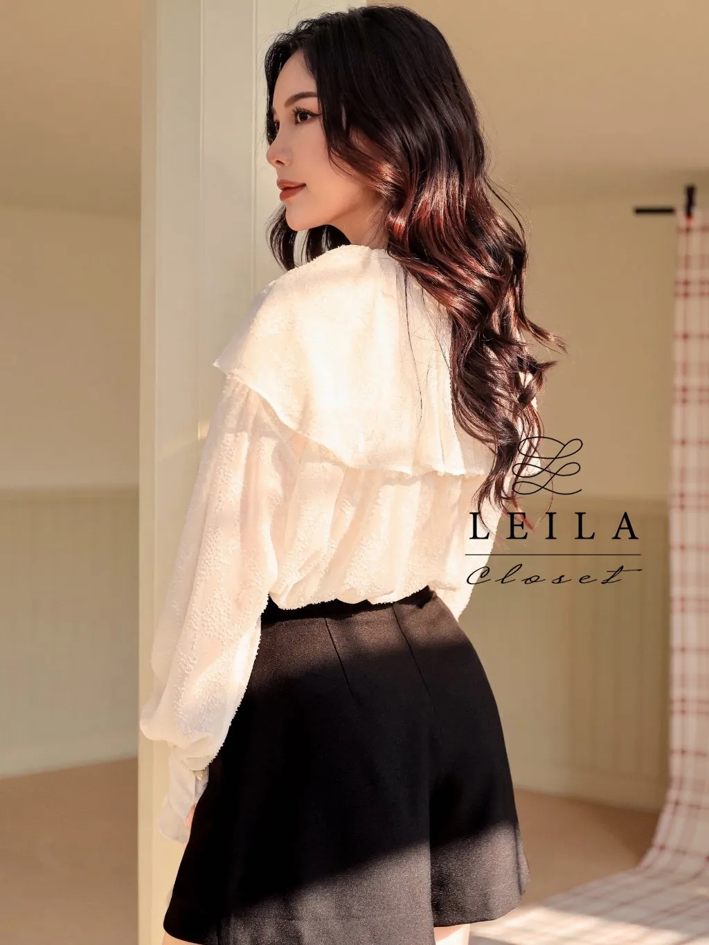 Ảnh LEILA CLOSET | Quần thiết kế Olivia chất tweed phối nút 2