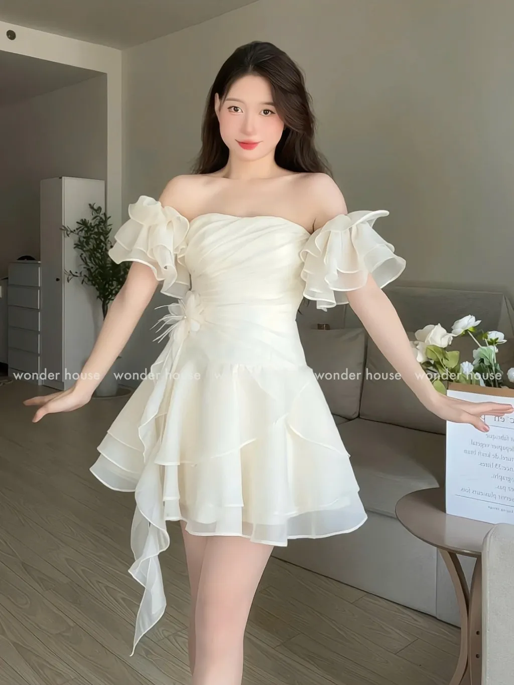 Ảnh Levia Dress Wonderhouse Đầm thiết kế xếp ly dáng xòe tua rua chất vải dày vừa phải dự tiệc, dạo phố nữ tính sang trọng 3
