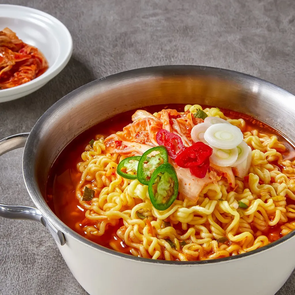 Ảnh Lốc 8 gói mì kim chi Ottogi 120g 1