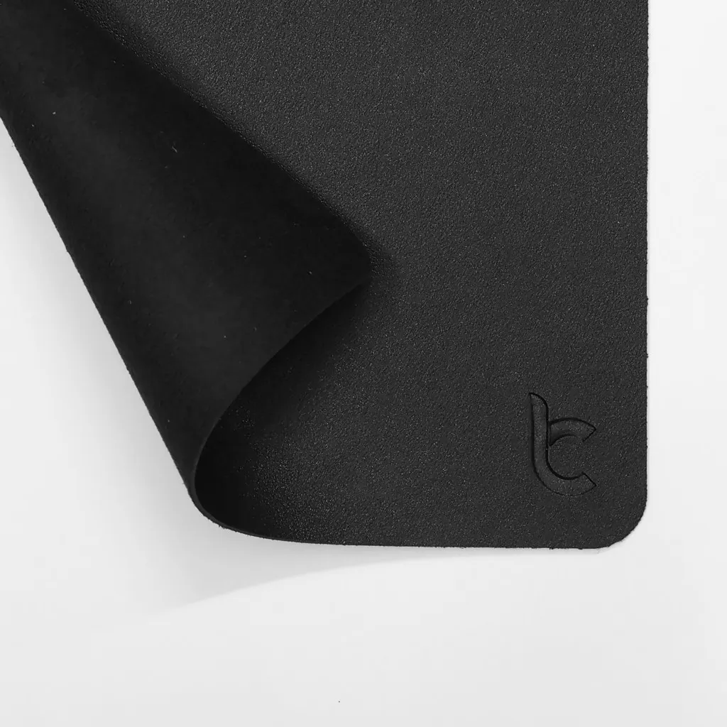 Ảnh Miếng Lót Chuột Da Lucas Mouse Pad Cao Cấp Chống Nước, Mịn, Lì, Di Chuột Êm Mượt (27x21cm) 4