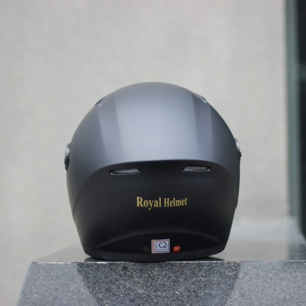 Ảnh Mũ bảo hiểm fullface Royal M136 có kính đen nhám đi xe máy đi phượt chính hãng tại Nón Trùm 4