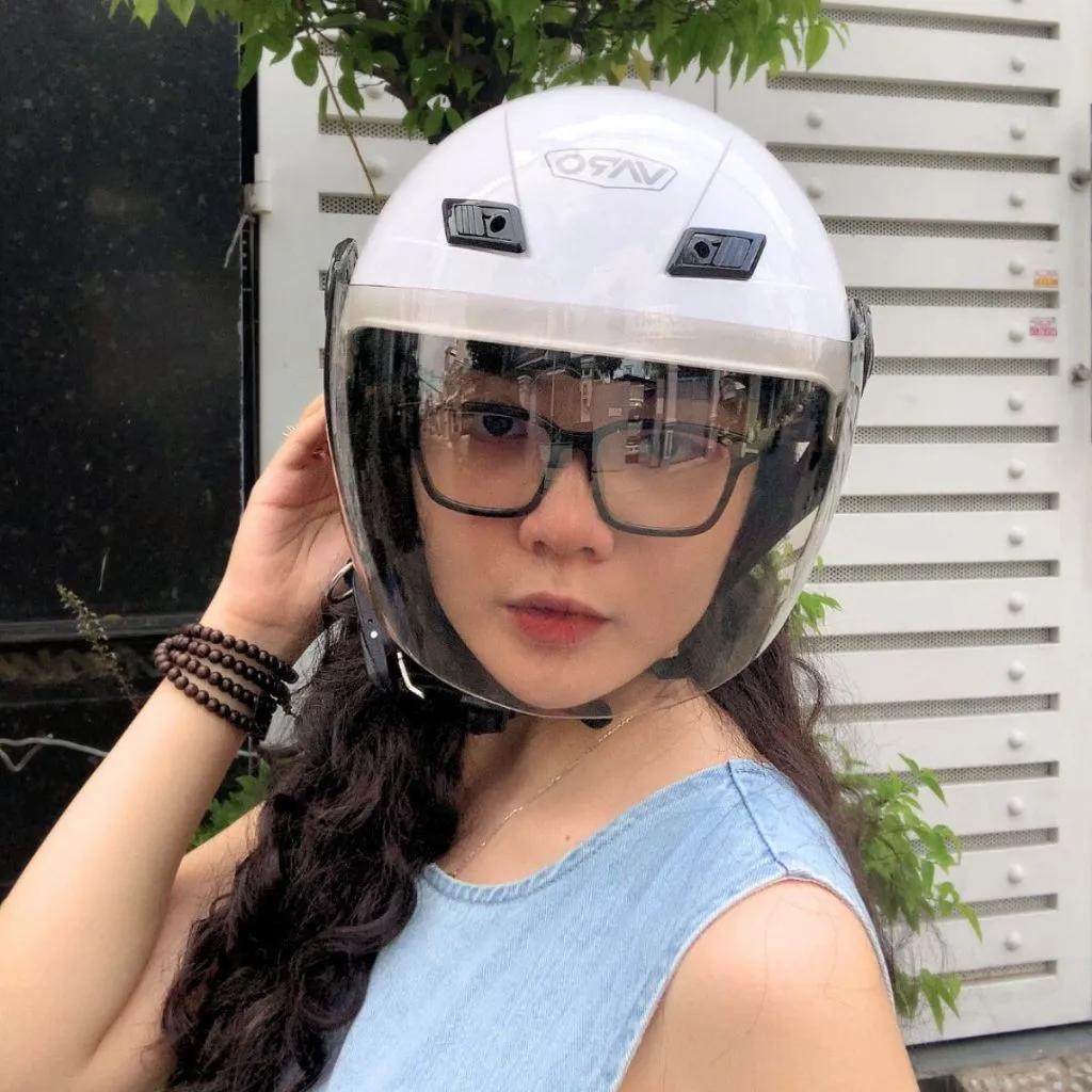 Ảnh Mũ bảo hiểm nửa đầu có kính Varo A31 Trơn - Chính hãng - Bảo hành 1 năm 2