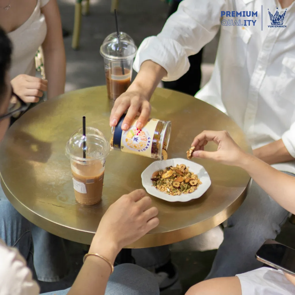 Ảnh Ngũ cốc Ăn Kiêng VUA YẾN MẠCH - Granola Dinh dưỡng 3