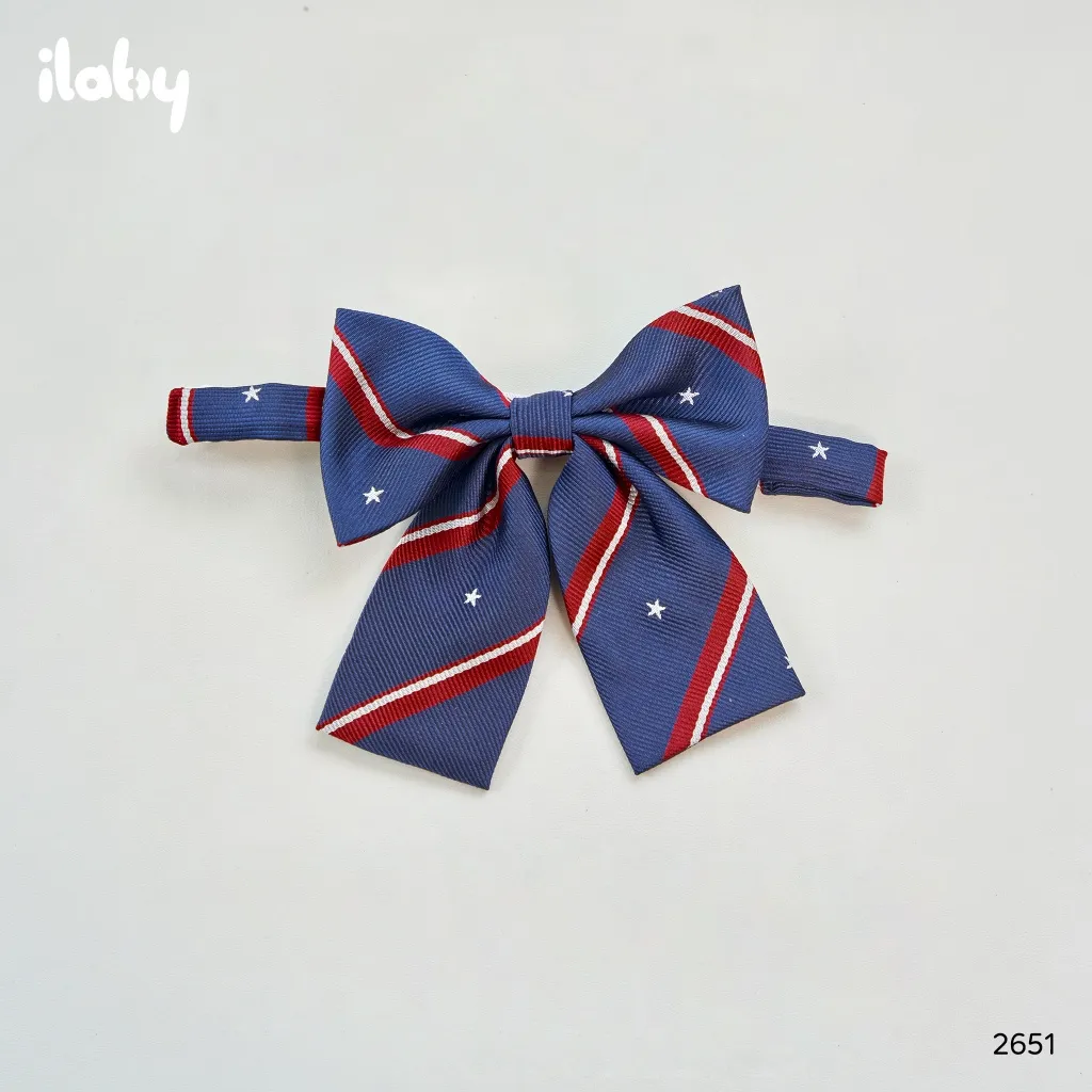 Ảnh Nơ cài áo ILABY cho bé gái họa tiết kẻ chéo dễ thương nơ phối áo sơ mi đi học [2651] 1