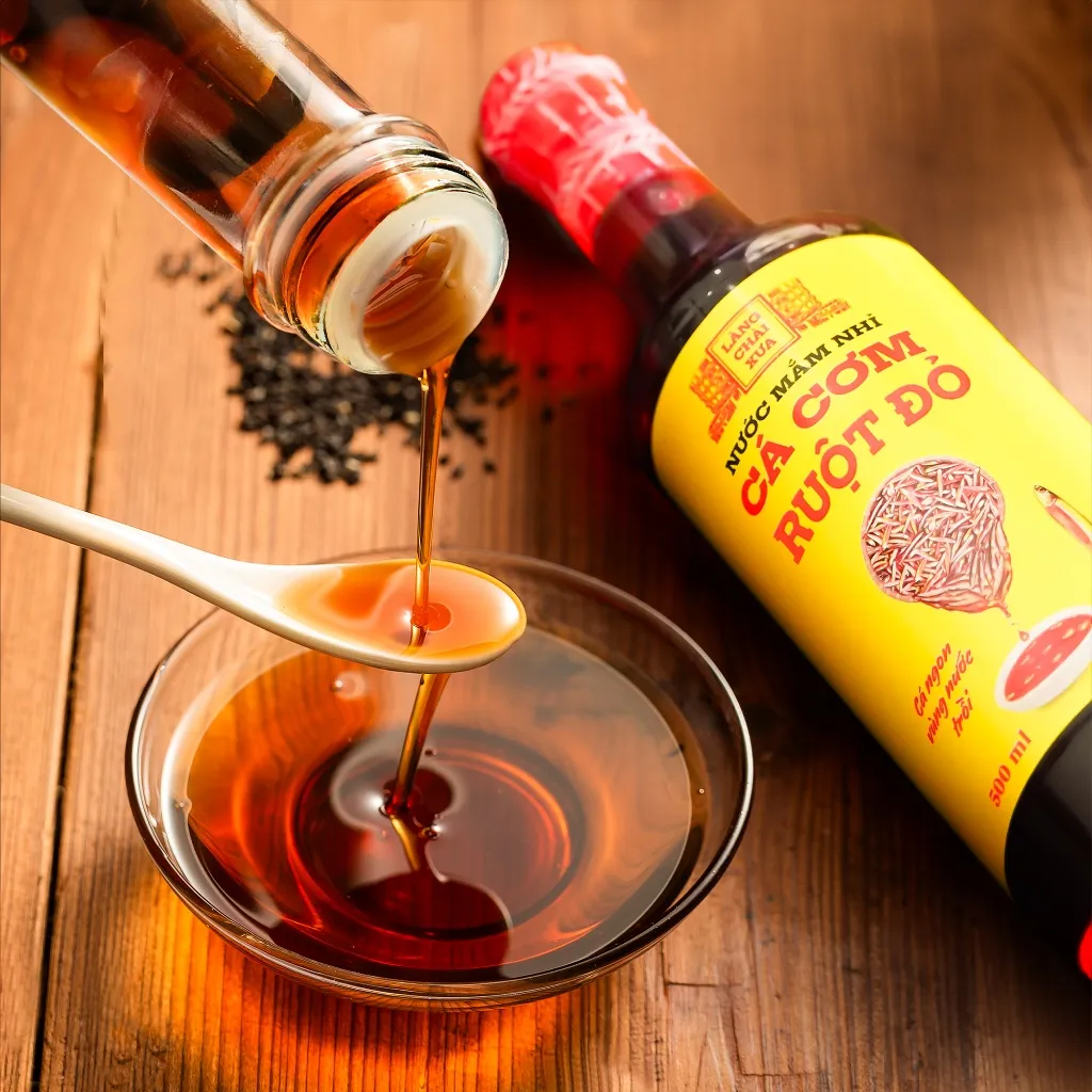 Ảnh Nước mắm nhỉ cá cơm ruột đỏ Làng Chài Xưa 500ml/chai cá ngon vùng nước trồi 300 năm truyền thống 3