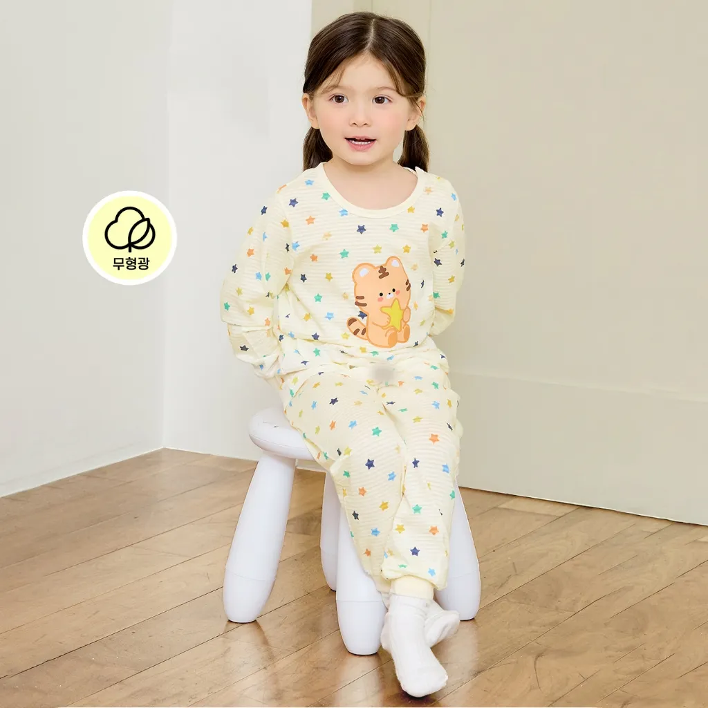 Ảnh Đồ bộ ngủ tay dài quần áo thun cotton mặc nhà mùa hè dáng rộng cho bé trai và bé gái Unifriend Hàn Quốc U2024-49 4