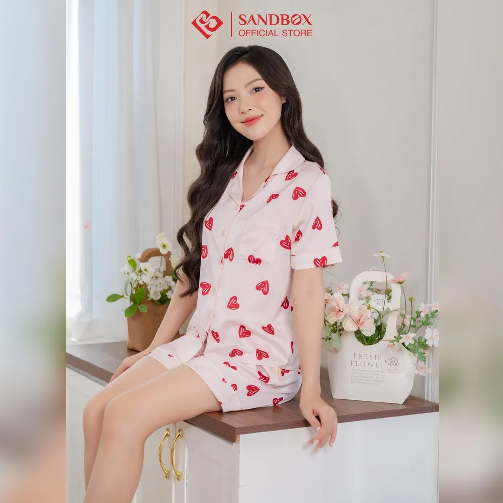 Ảnh Đồ Bộ Nữ, Pijama SANDBOX Thiết Kế Quần Đùi, Áo Cộc Chất Lụa Latin Cao Cấp, Mềm Mịn (BLD23005) 3