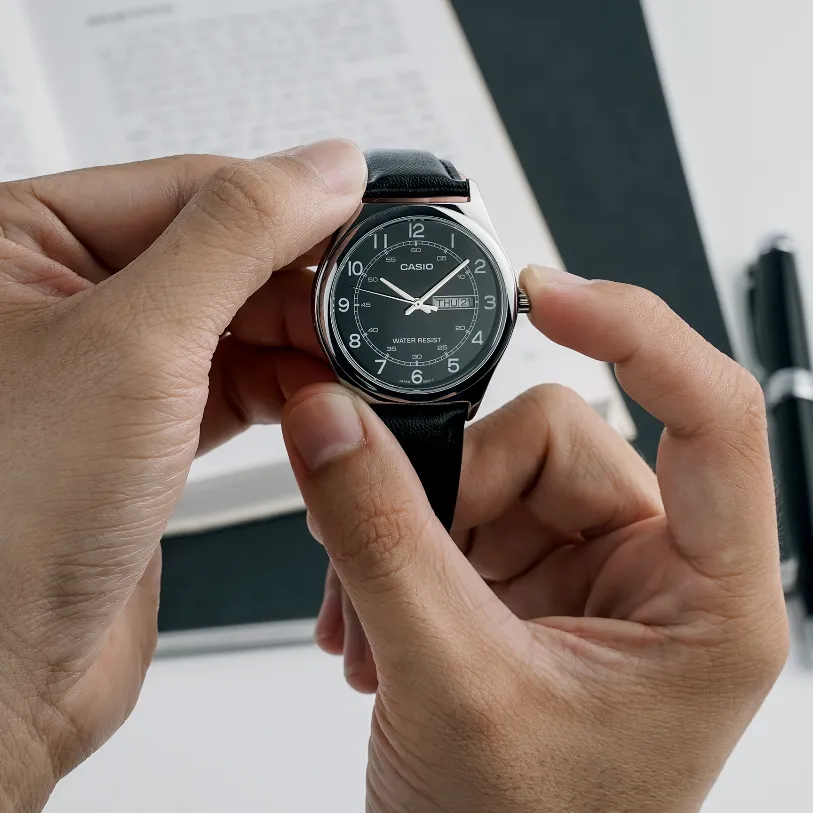 Ảnh Đồng Hồ Casio Nam MTP-V006L-1B2UDF Mặt Tròn Màu Đen Dây Da Chính Hãng 4