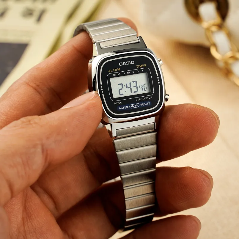 Ảnh Đồng Hồ Casio Nữ Điện Tử LA670WA-1DF Mặt Vuông Dây Kim Loại Chính Hãng 2