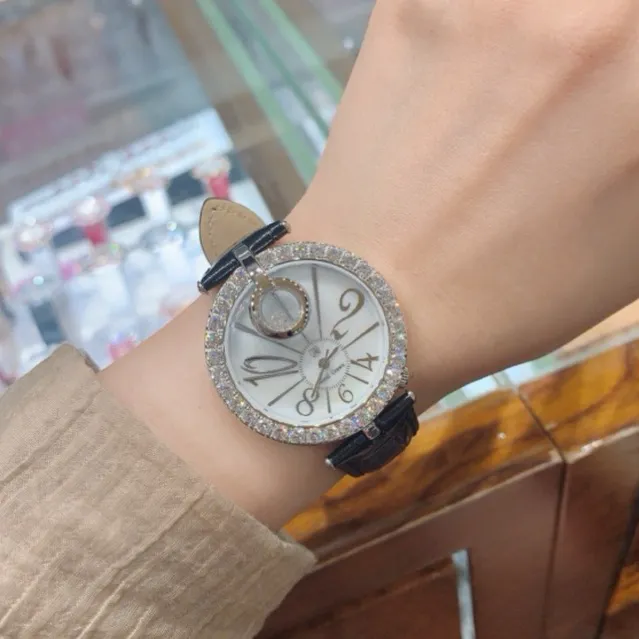 Ảnh Đồng hồ nữ chính hãng dây da Royal Crown 3850 chống nước, đính đá cao cấp, đeo tay đẹp, sang chảnh 4