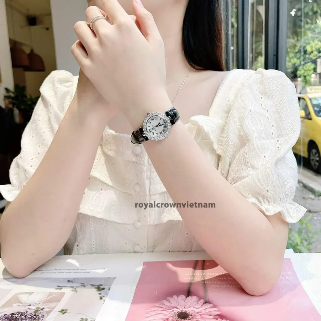 Ảnh Đồng hồ nữ chính hãng dây da Royal Crown 6305 mặt nhỏ chống nước, đính đá cao cấp đẹp, thời trang 4