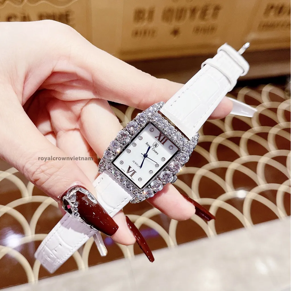 Ảnh Đồng hồ nữ chính hãng dây da Royal Crown 6111 mặt chữ nhật, đính đá cao cấp, đeo tay đẹp, sang chảnh 4