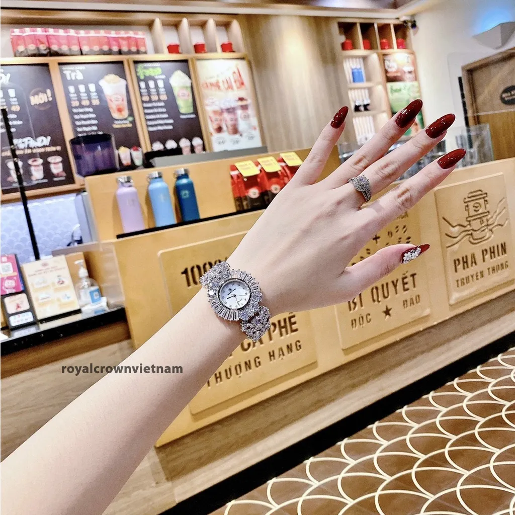Ảnh Đồng hồ nữ chính hãng dây thép đính đá Royal Crown hoa đá chống nước, đeo tay đẹp, sang chảnh 4
