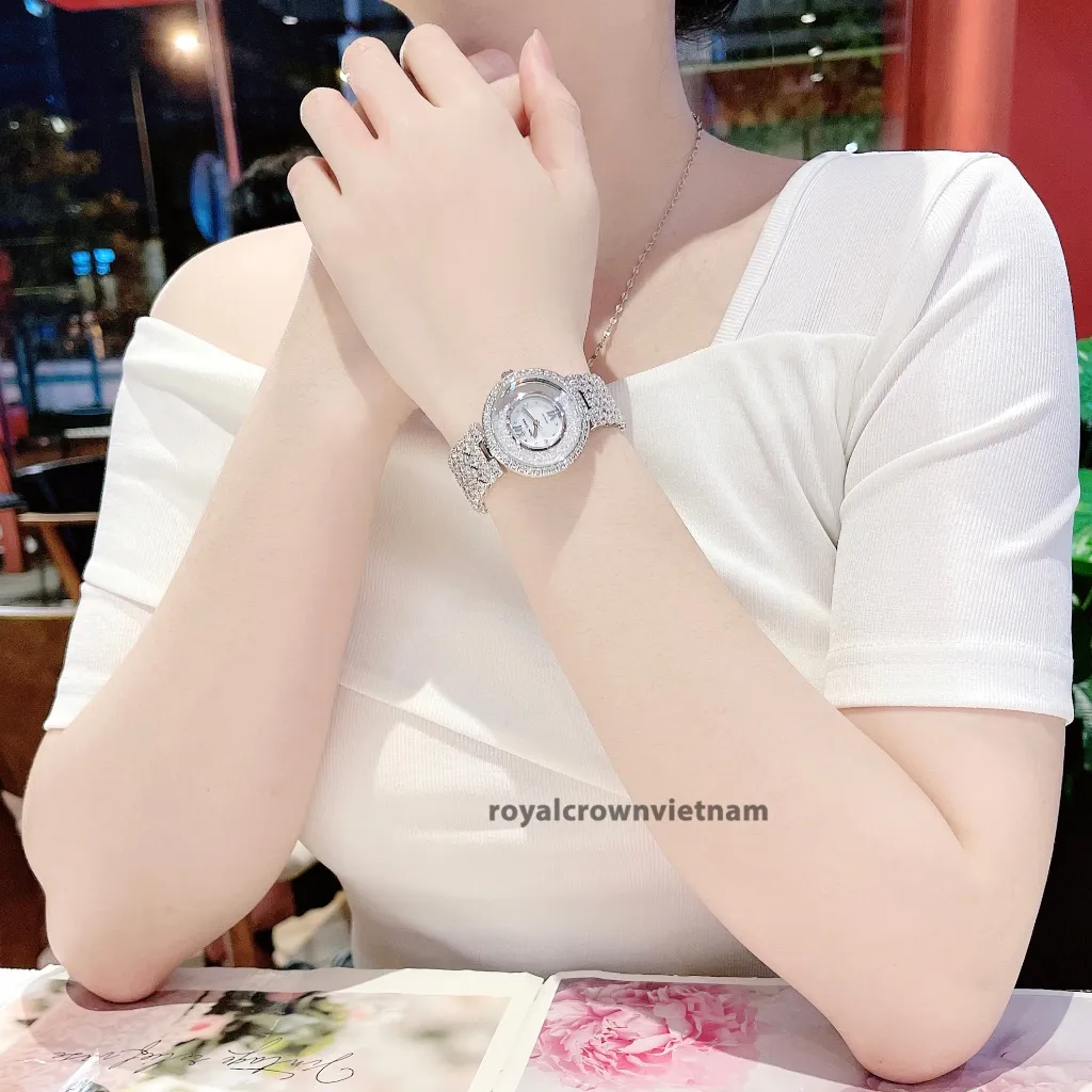 Ảnh Đồng hồ nữ chính hãng dây thép Royal Crown 2606 chống nước, đính đá cao cấp, đeo tay đẹp, sang chảnh 4