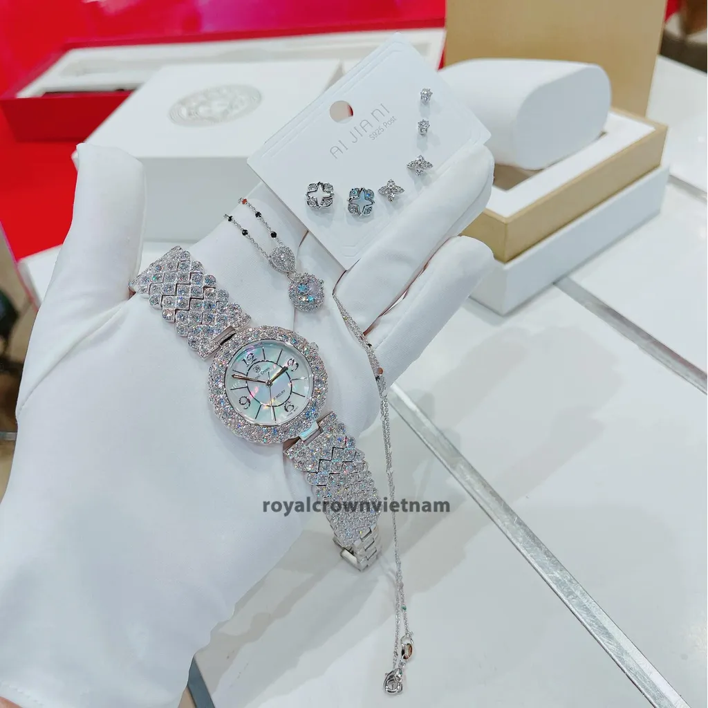 Ảnh Đồng hồ nữ chính hãng Royal Crown 2607 dây thép đính đá cao cấp, chống nước, đeo tay đẹp, sang chảnh 4