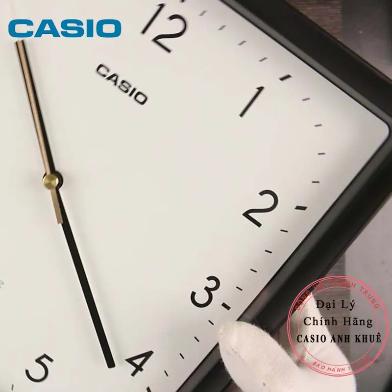 Ảnh Đồng hồ treo tường Casio vuông IQ-152-1DF vỏ đen ( cỡ 25cm) 4