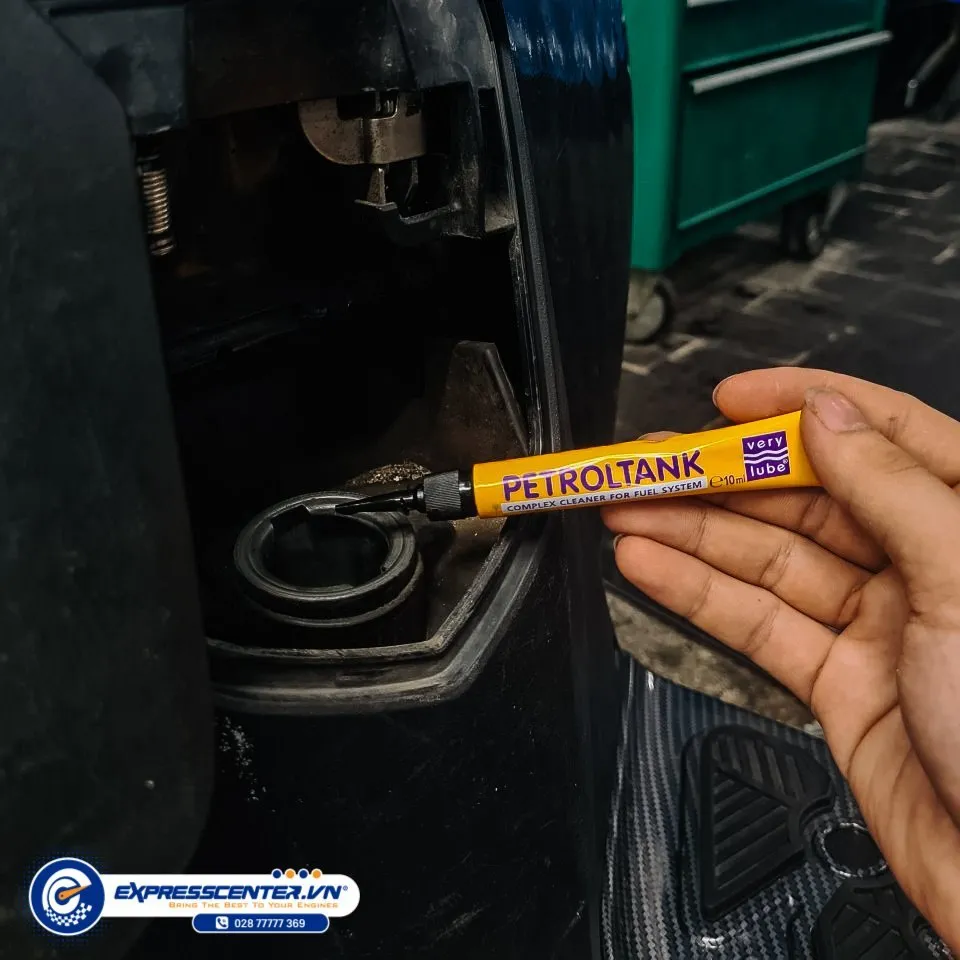 Ảnh Phụ gia vệ sinh hệ thống xăng Xado Petroltank 10ml 1